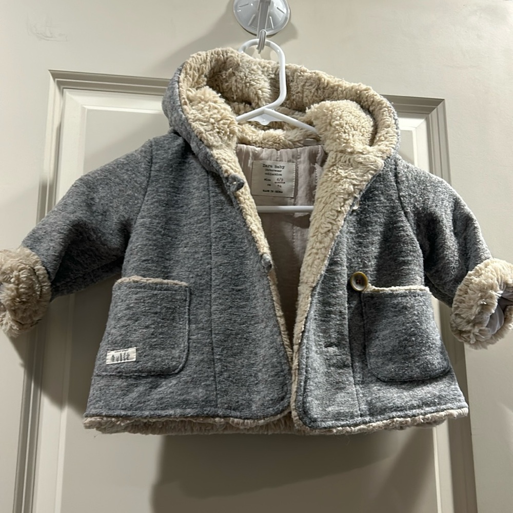 Zara Baby grey hooded button down lined jacket soft faux fur trim kid size 6-9M